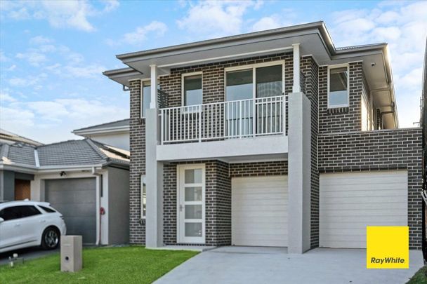 Near new spacious and comfortable family home - Photo 1