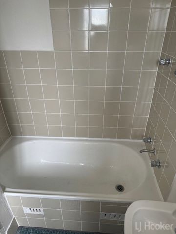 15/5 Young Street, Queanbeyan NSW 2620 - Apartment For Rent | Domain - Photo 4