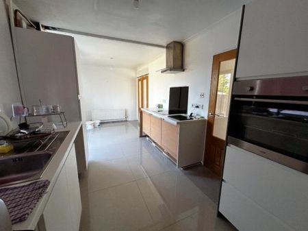 Founder Close, CV4, Property for rent - Photo 3