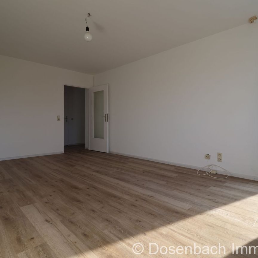 Frisch renovierte 3-Zimmer-Wohnung im 4. Obergeschoss mit Lift und TG-Stellplatz - Foto 1