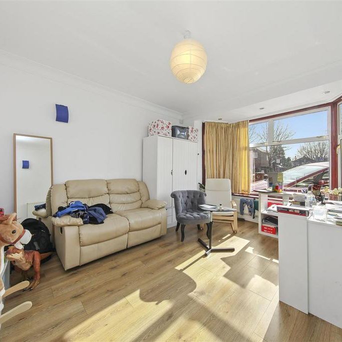 5 bedroom semi-detached house to rent - Photo 1