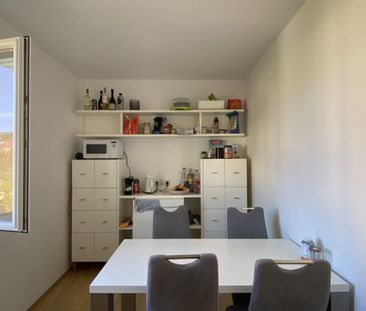 Gemütliche 3 Zimmer Dachgeschoss-Wohnung mit Lift in zentraler Lage - Photo 6