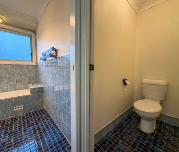 Stylish & Spacious Townhouse Living in Prime South Penrith Location - Photo 6