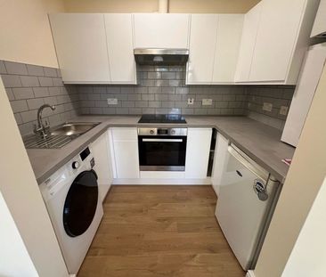1, 7 Canford Lane - Photo 6