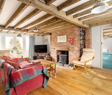 4 bedroom detached house to rent - Photo 2