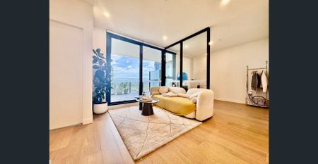 Premium Comfort & Style in TRIO | Light-Filled 2-Bed Apartment - Photo 3