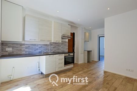 Location Appartement 5 pièces 89m² TOULON 83000 - Photo 5