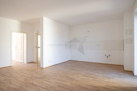 Sanierte 4-Zimmer-Wohnung in Bernsdorf am Stadlerplatz - 2 Bäder, Balkon, Aufzug - Foto 2