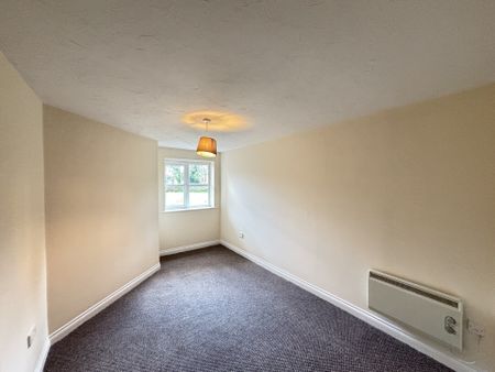 Kingfisher Court, Beamont Drive - Photo 5