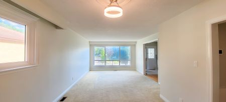 For Lease - 3601 Golden Orchard Drive, Mississauga, Ontario - Photo 5