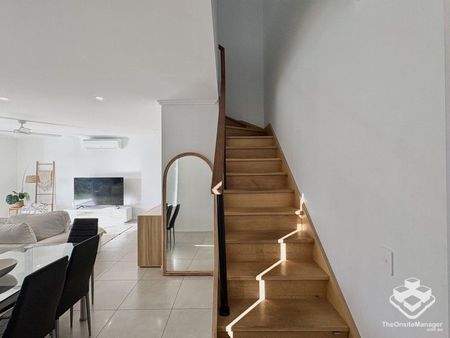 Luxury Living in the Heart of the Gold Coast - Photo 3