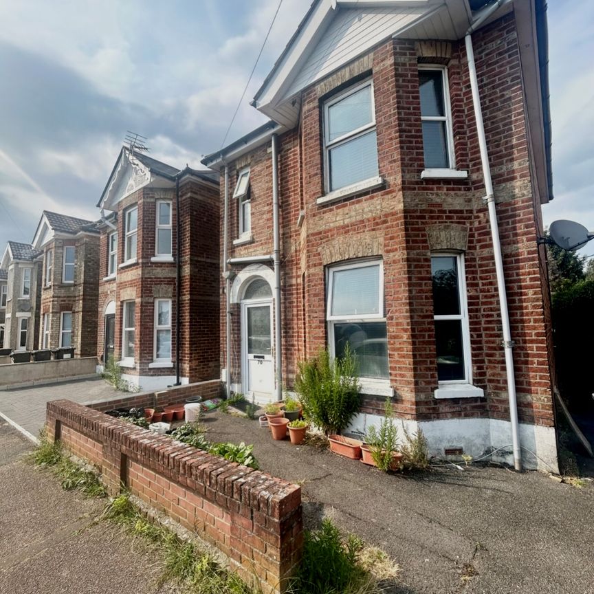 Cardigan Road, Bournemouth, Dorset, BH9 - Photo 1
