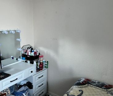 A Stunning Single Room Available in Rainborough Close NW10 0TR - Photo 6