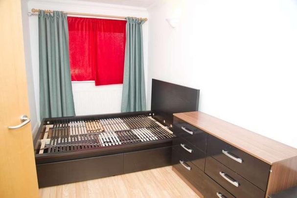 Greenwich Heights, Master Gunner Place, SE18 - Photo 1