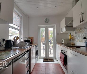 2 bedroom terraced house to rent - Photo 5
