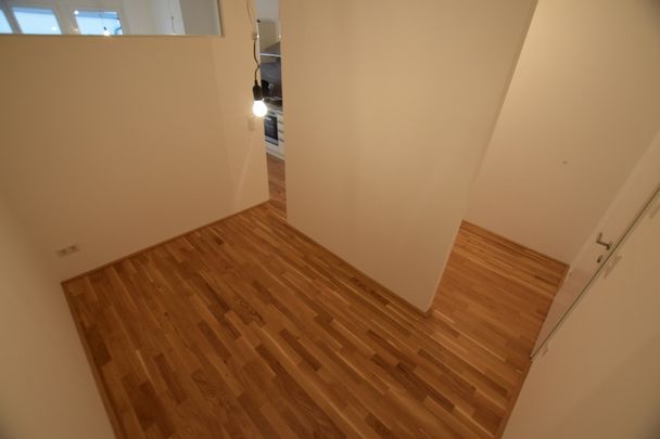 AB NOVEMBER VERFÜGBAR- HELLE 1,5-ZIMMERWOHNUNG AN DER U2! - Photo 1