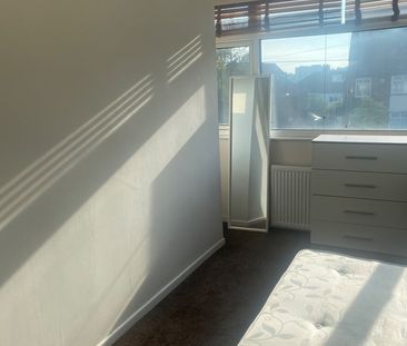 Room in a Shared House, Becketts Park Crescent, LS6 - Photo 2