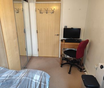Room in a Shared Flat, Bridge Court, E14 - Photo 2
