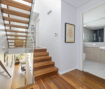 A transformed classic semi and stylish contemporary home - Photo 5