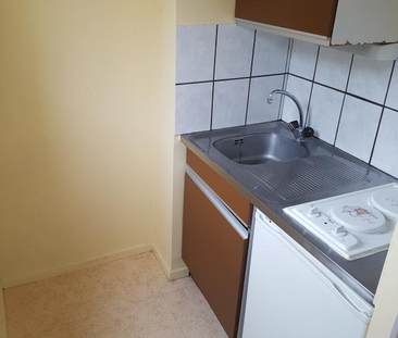 Location Appartement 1 pièce 23m² CLERMONT FERRAND 63000 - Photo 2