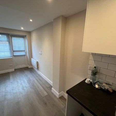 Horley 0 bedroom house share to rent - Photo 1