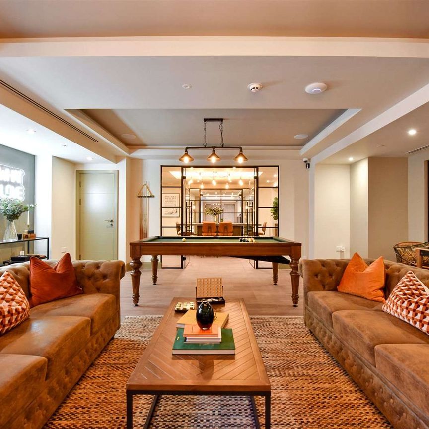 A two bedroom apartment in the much sought after Horlicks Factory development. - Photo 1
