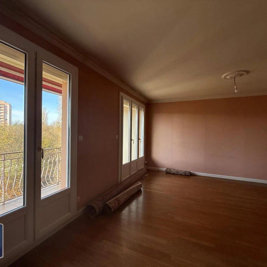 Appartement à louer 5 pièces 107.77m² - Photo 1