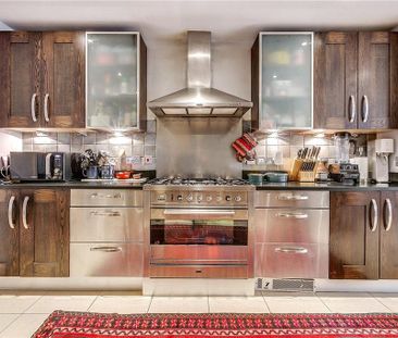 4 bedroom terraced house to rent - Photo 5