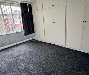 Bourne Drive, Manchester, M40 - Photo 4