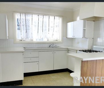 Great Spacious Home - Photo 5