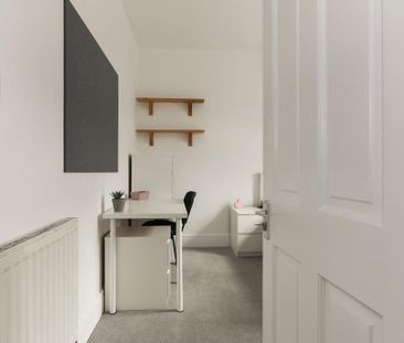 4 bedroom terraced house to rent - Photo 4