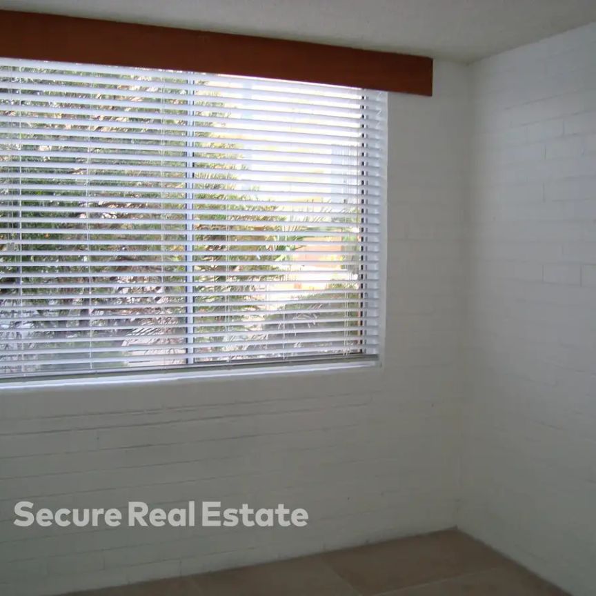 “Auchenflower Unit with River & City Views” - Photo 1