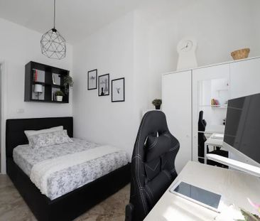 Viale Francesco Restelli, Milan, Lombardy 20124 - Photo 1