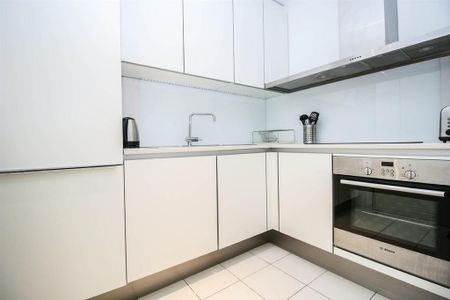 Studio to rent - Photo 3