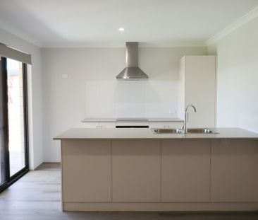 Brand New Four Bedroom Dual Living Property - Photo 6