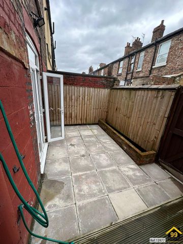 3 bedroom terraced house to rent - Photo 4