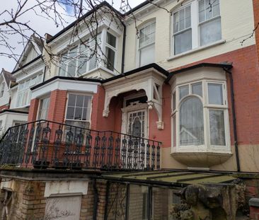 1 bedroom in a house share to rent - Photo 4