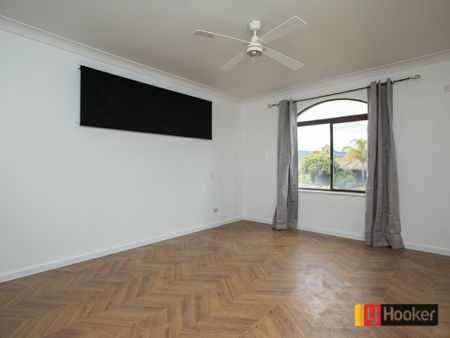 Spacious 3-Bedroom Home in West Tamworth - Perfect for Family Living! - Photo 2