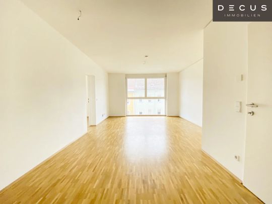 | LICHTDURCHFLUTET | 3 ZIMMER | ALLGEMEINER DACHGARTEN - Photo 1