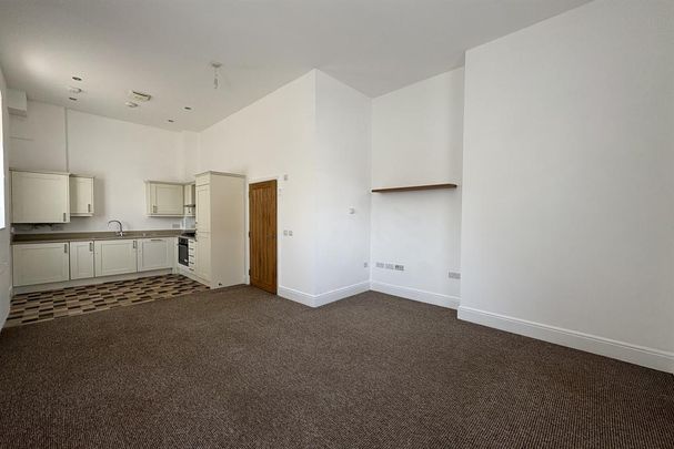 2 bedroom flat to rent - Photo 1