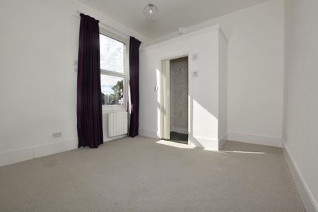 3 bedroom maisonette to rent - Photo 2