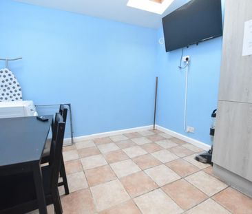 1 bedroom Flat To Let - Photo 5
