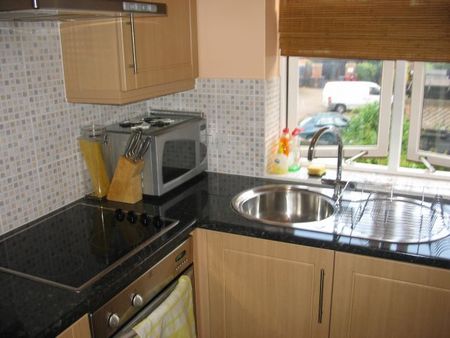 1 bedroom apartment to rent - Photo 4