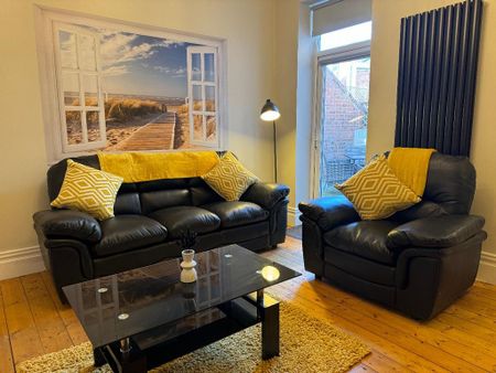 2 bedroom apartment to rent - Photo 2