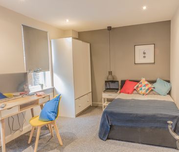 Popular Location, Popular House Share - Photo 4