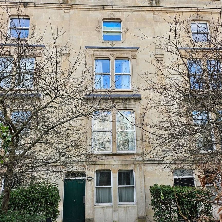 2 Bed Flat, Ashley Road, BS6 - Photo 1