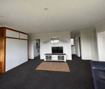 Two Bedroom Apartment Close to the City - Photo 1