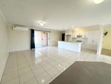 21 Carl Veart Avenue, Whyalla Norrie - Photo 3