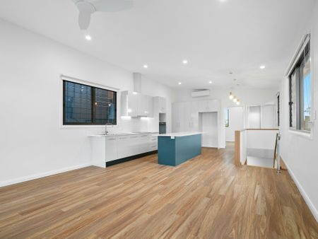 Luxury Three Bedroom Townhouses in Sought After Taree West - Photo 5
