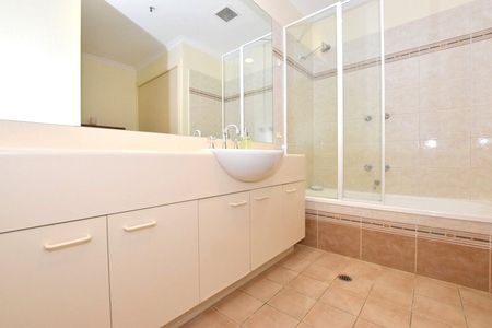 1015/83 Queensbridge Street - Photo 5